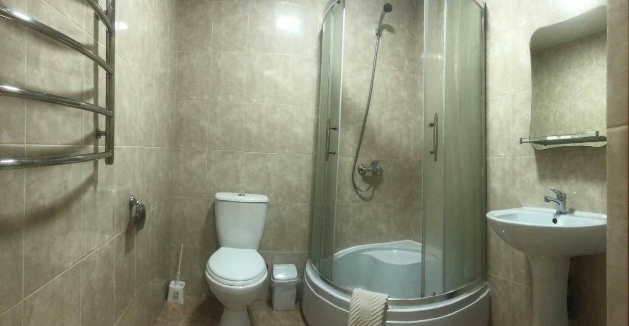 Veles Hotel Brovary Esterno foto